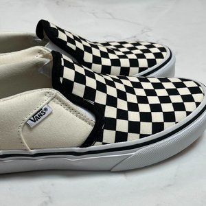 NWT Youth Vans size 4